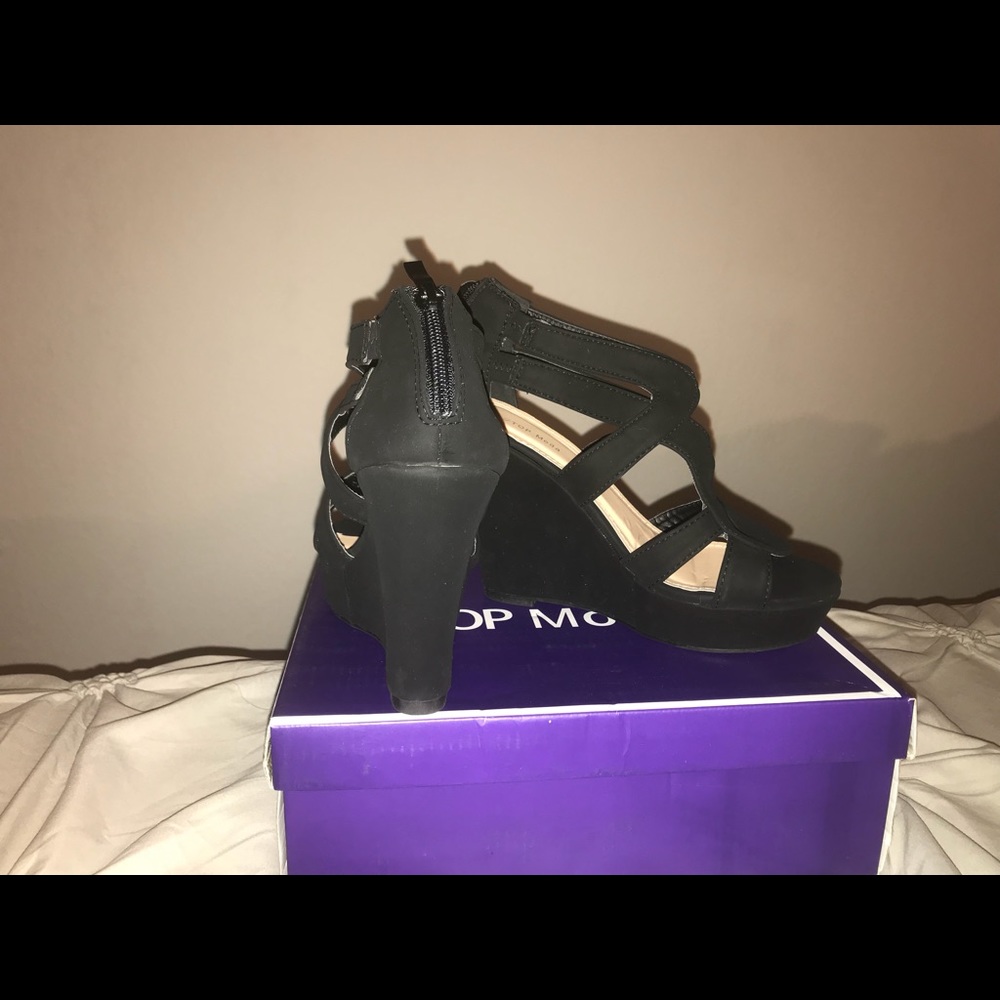Women sandals